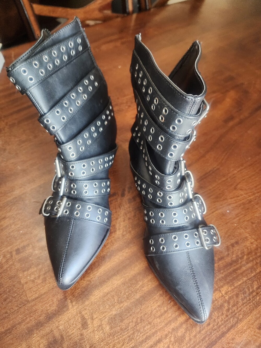 Warlock 70 mens size 8 Demonia Cut Boots